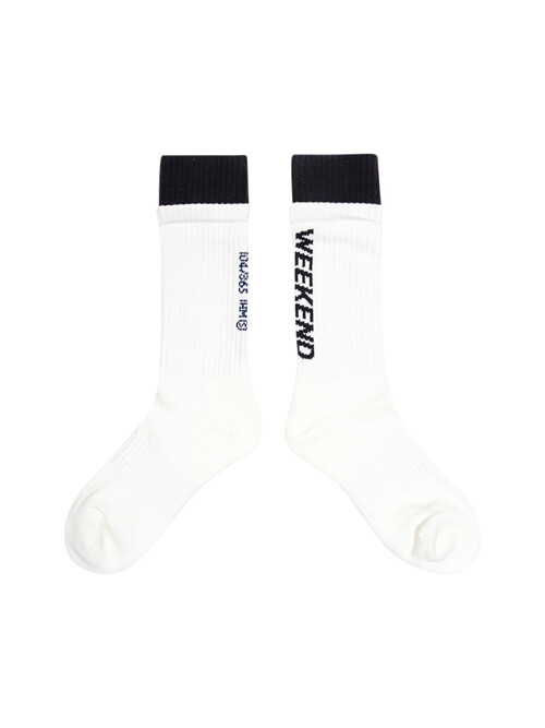 Weekend White Black