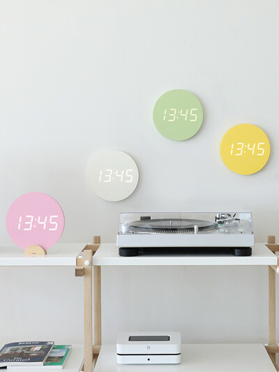 무아스 크레용 미니 무소음 LED 벽시계 아이방 인테리어 탁상시계