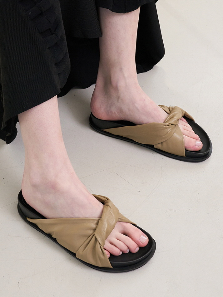 Oliver Slides Leather Beige