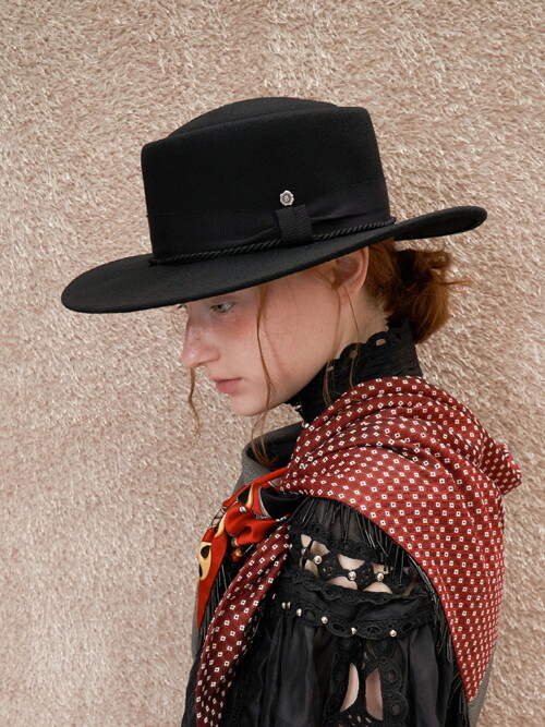 Bohem Flat Top Hat - Black