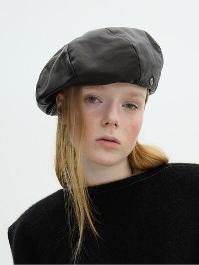 Signature Beret - Lamb Skin