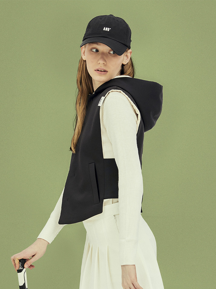 In AND Out Motion Vest Ivory