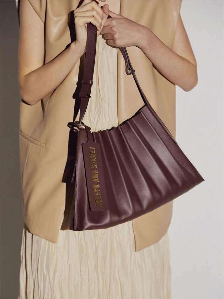 Modern Pleats M Red Bean