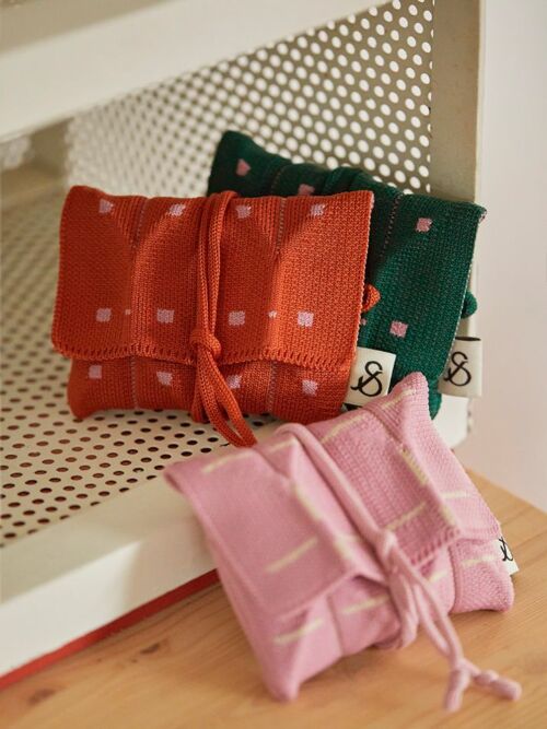 Lucky Pleats Knit Card Wallet Grid (ALL)