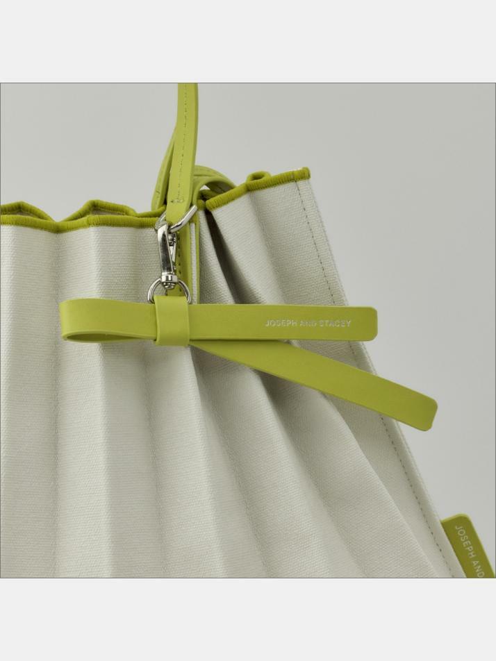 Lucky Pleats Canvas Coated Shopper L with Ribbon Lime