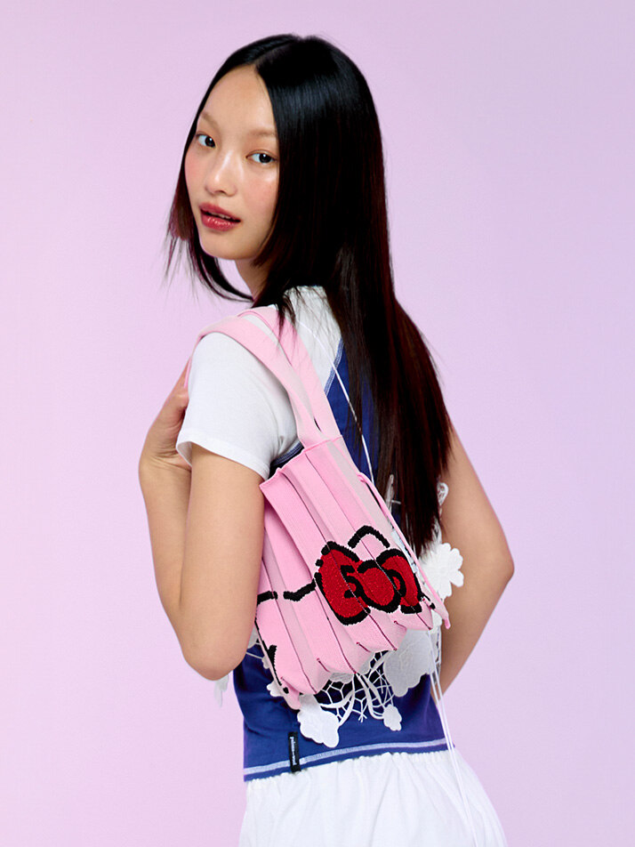 [헬로키티 50주년 2024년 한정판] Lucky Pleats Knit S 50th Hello Kitty Milky Pink