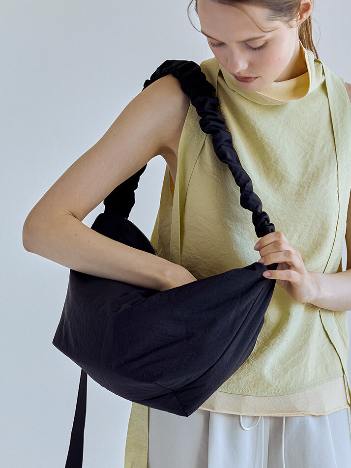 Daily Shirring Bag M Black