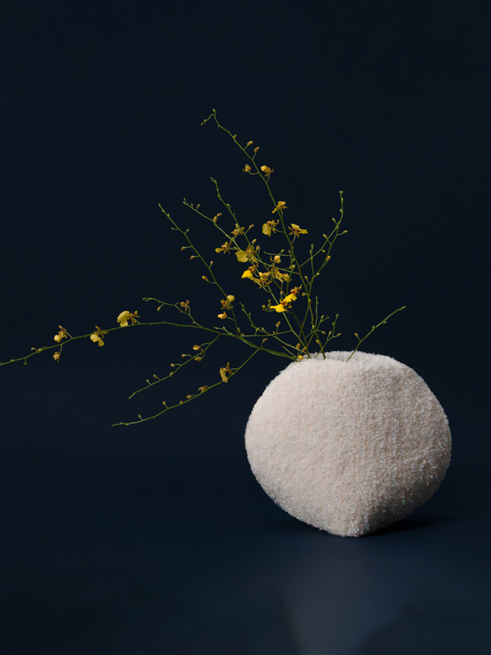 펠롱 달항아리 (Pellong Moon Jar)