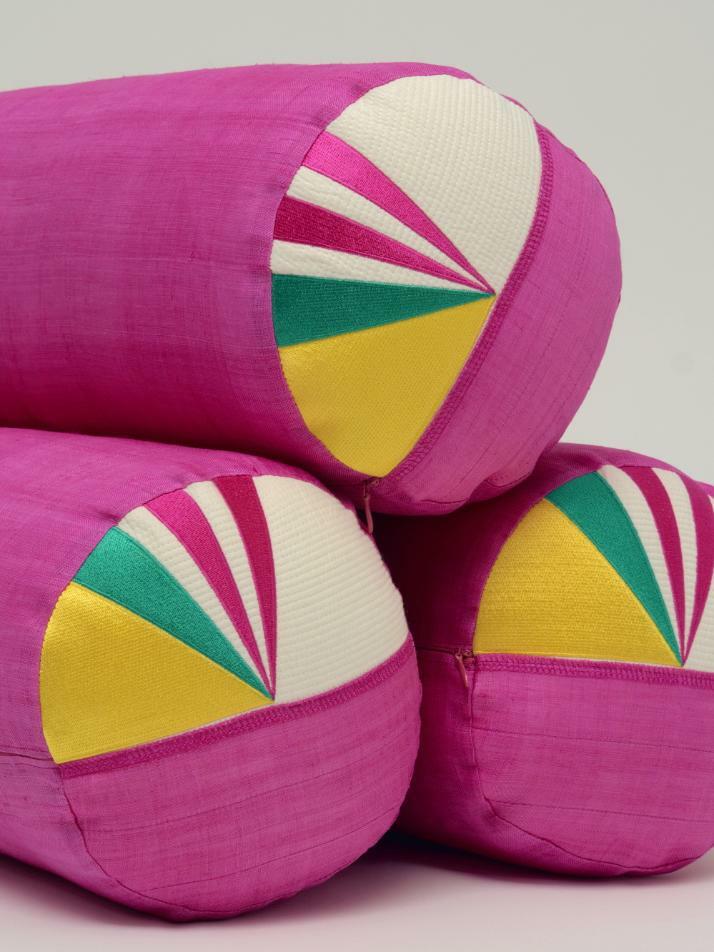 옥춘 누빔/모시 베개 (Okchun Pillow)