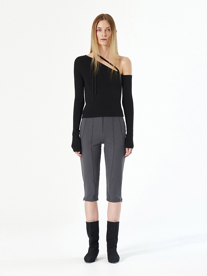 ONE SHOULDER STRAP KNIT TOP (BLACK) ETERNAL JOURNEY