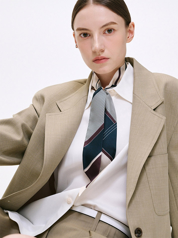 티오 아이보리