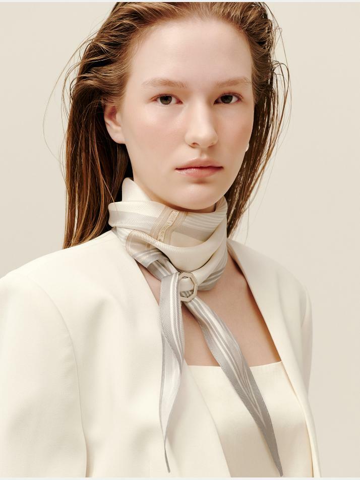 노브 클라우드그레이