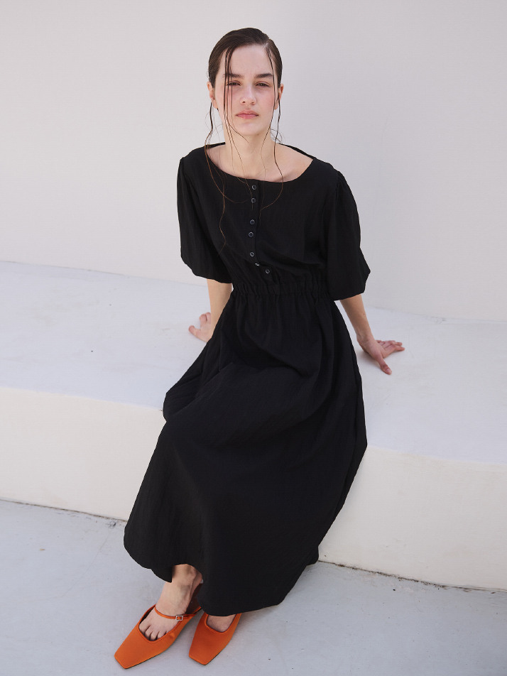 BALLOON CUT-OUT DRESS_black