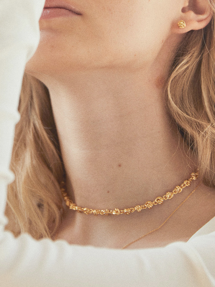 비먼트 [Twist small ball necklace collection]