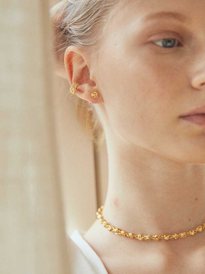비먼트 [Twist small ball necklace collection]