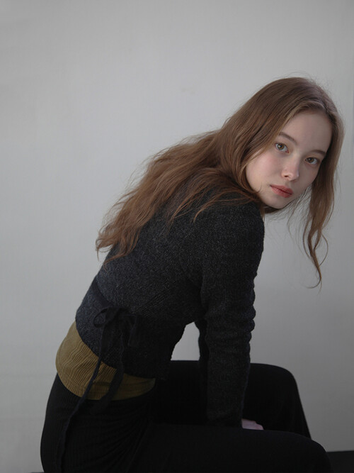 MELLOW RIBBON CARDIGAN [CHARCOAL]