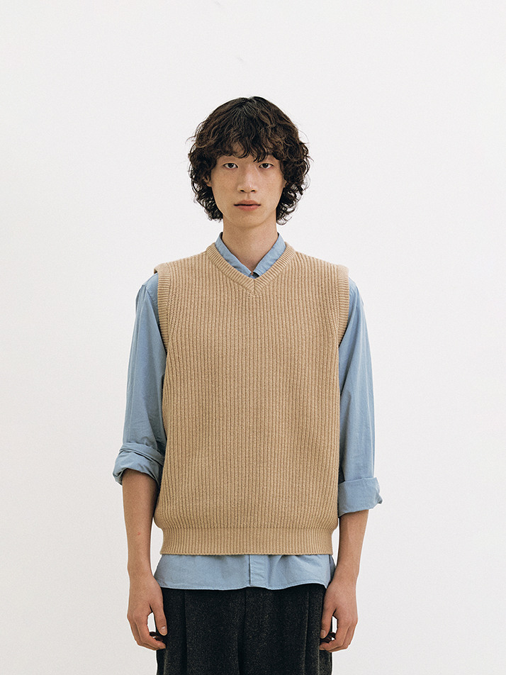 Rib V-neck Vest (Beige)