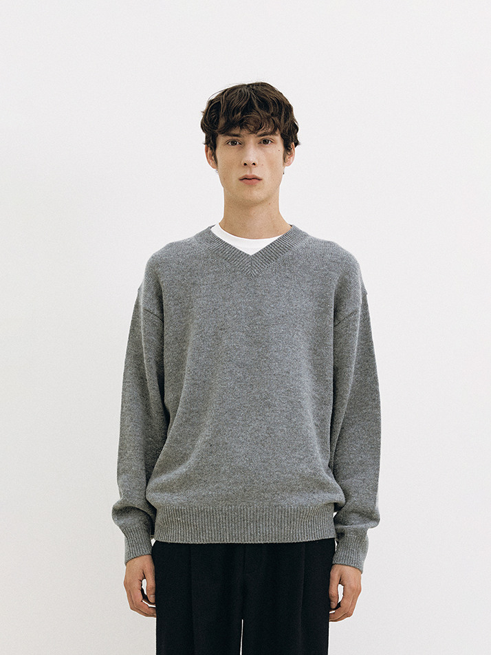 V-neck Knit Sweater (Gray)