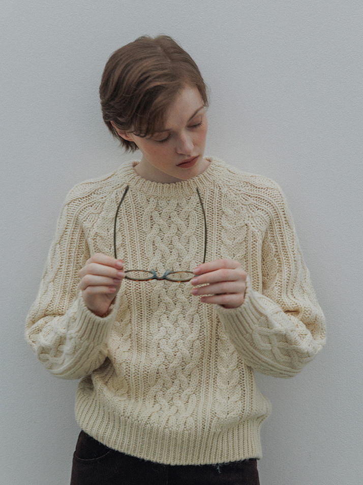 Vintage Cable Knit (Cream)