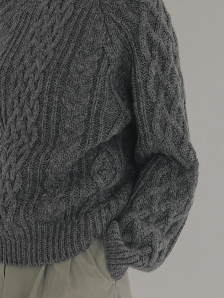 Vintage Cable Knit (Gray)