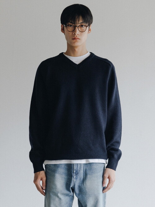 Saddle V-neck Knit Sweater (D.Navy)