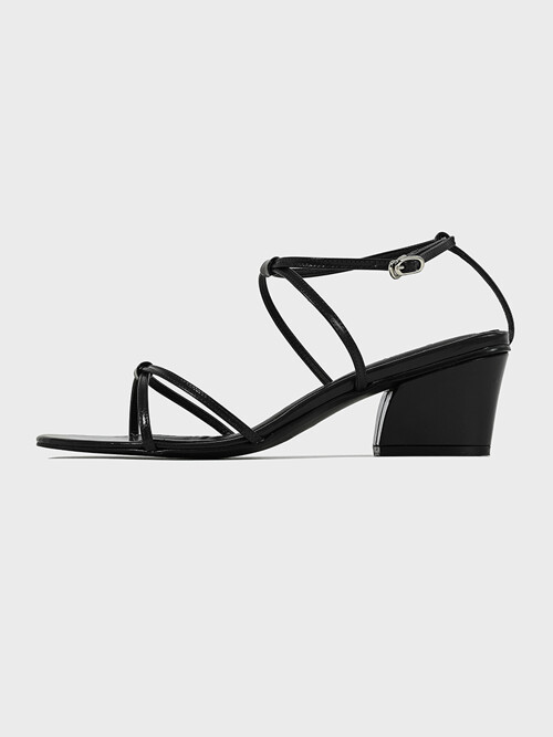 Thin Strap Sandals_Black