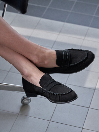 Dumpling Loafer_Black Suede