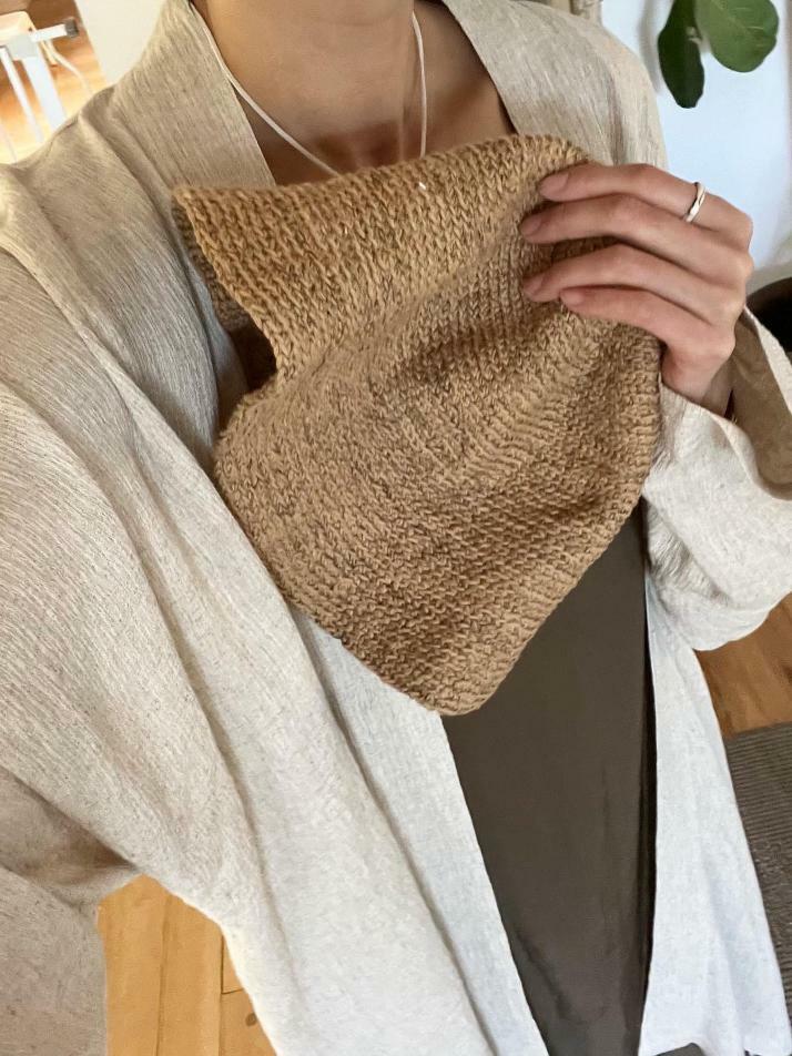 Metta linen robe