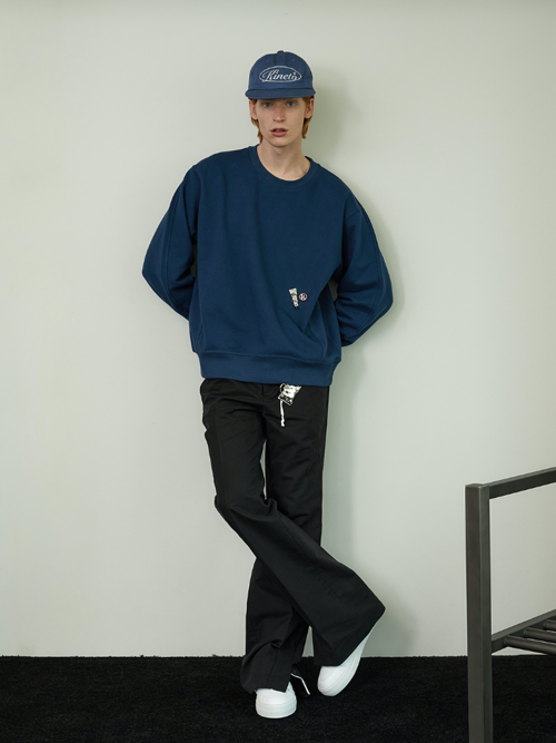 Emblem Brooch Sweatshirt _Yale Blue