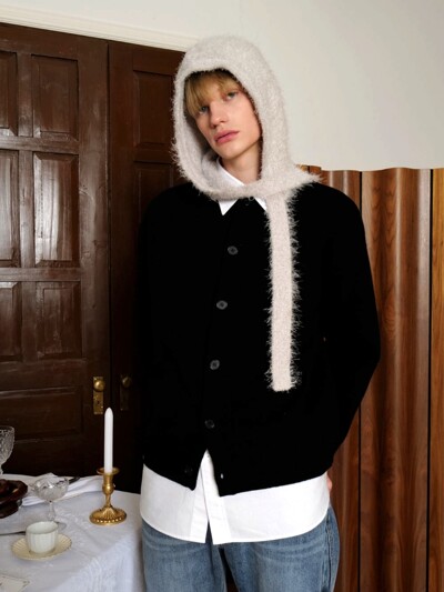 Herrash Round Neck Cardigan_Black