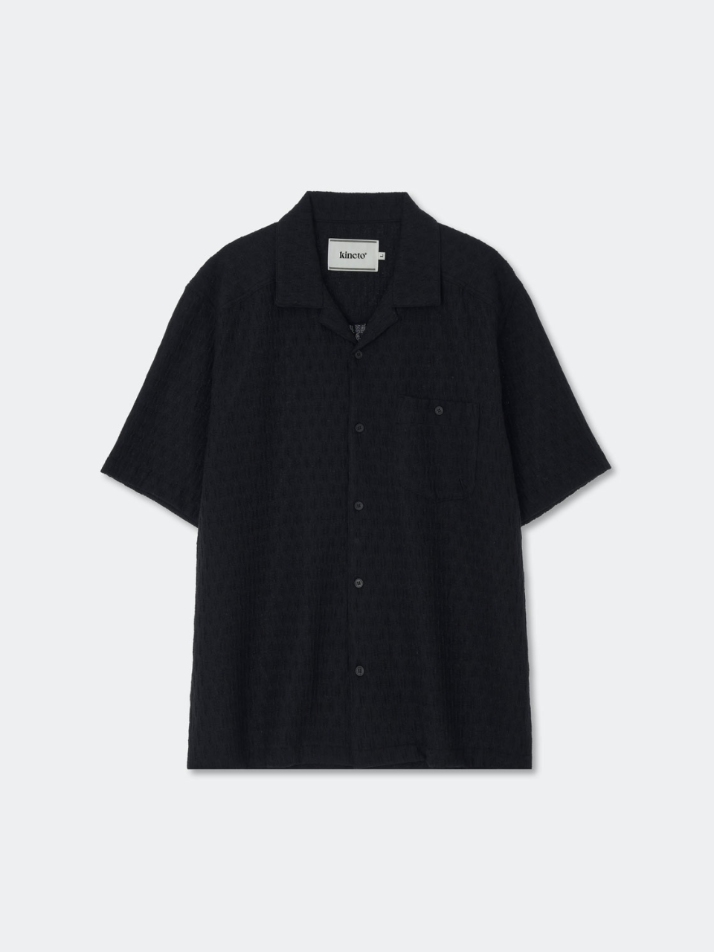 Wrikle Emboss Open Collar Shirt_Black
