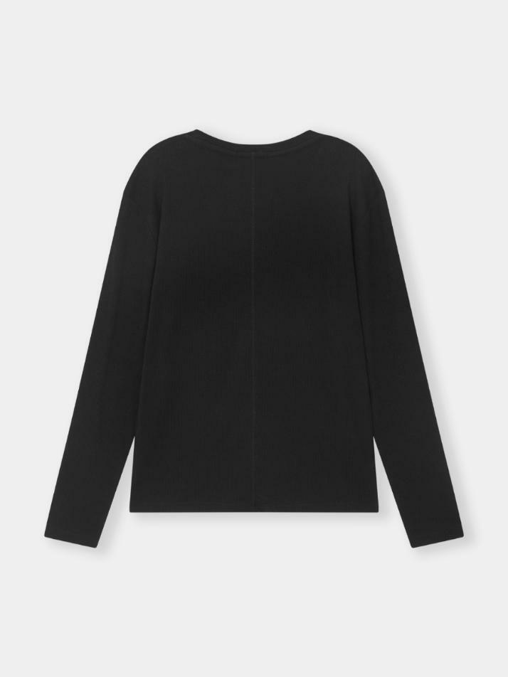 Sleek Wool Blend Boat Neck Top_Black