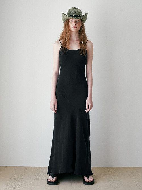 revoirsis maxi dresses black