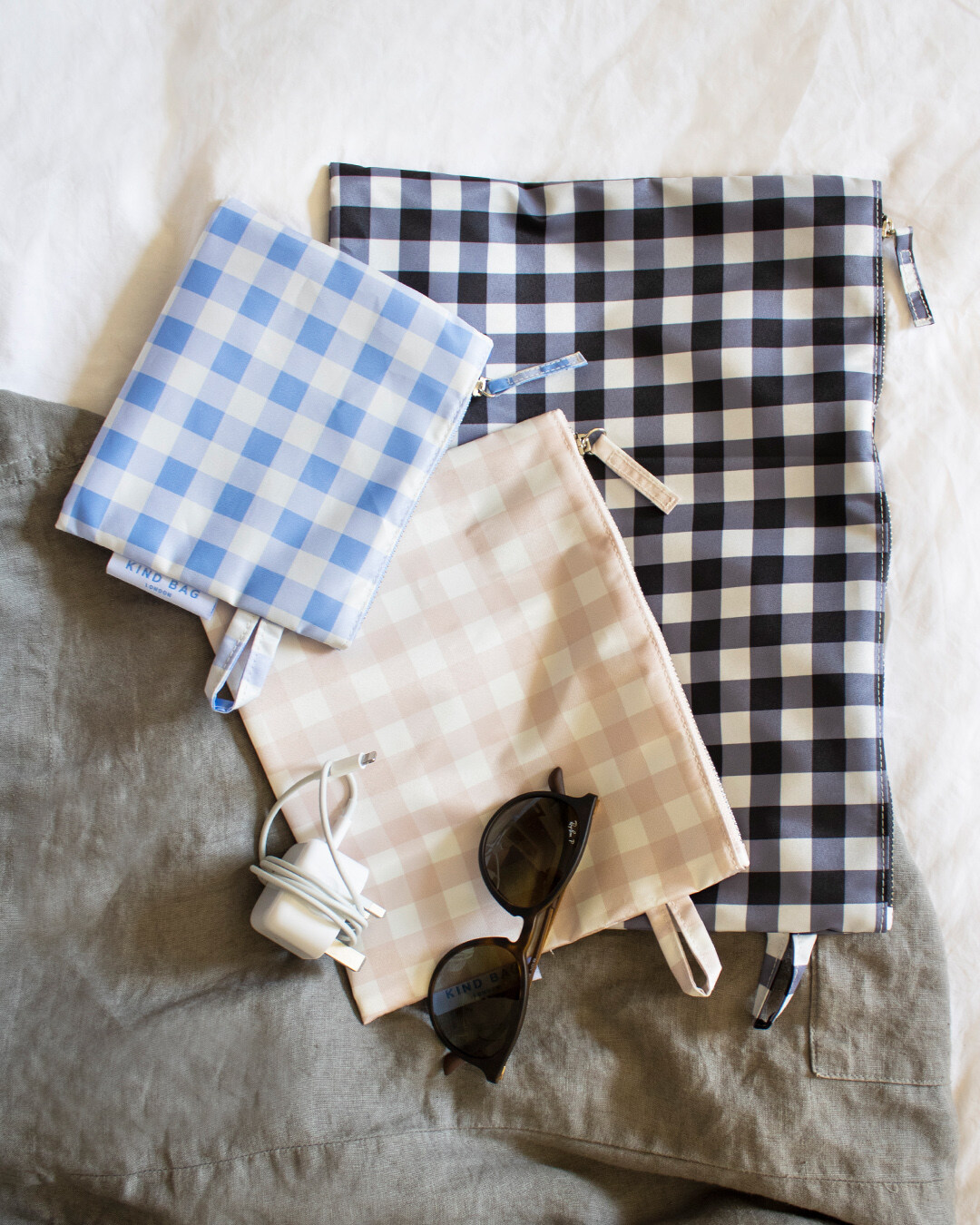 pouch1080main_gingham5.jpg
