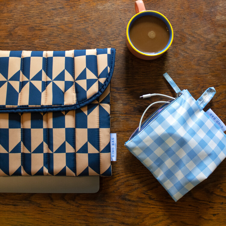 750.LAPTOP-SLEEVE_STUDIO_Navy%20Coffee%20%E1%84%87%E1%85%A9%E1%86%A8%E1%84%89%E1%85%A1.jpg