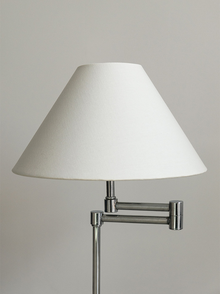 Line Stand Lamp Chrome