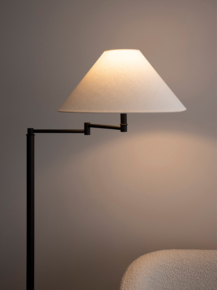 Line Floor Lamp Black