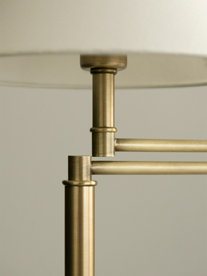 Line Floor Lamp Brass