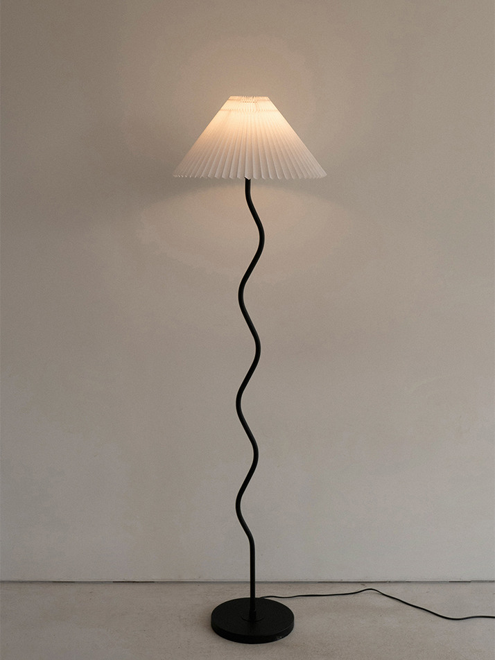 Spiral Floor Lamp Black