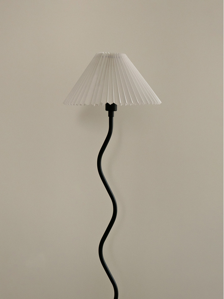 Spiral Floor Lamp Black