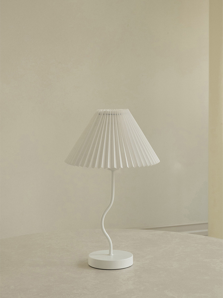 Pleated Stand Lamp S