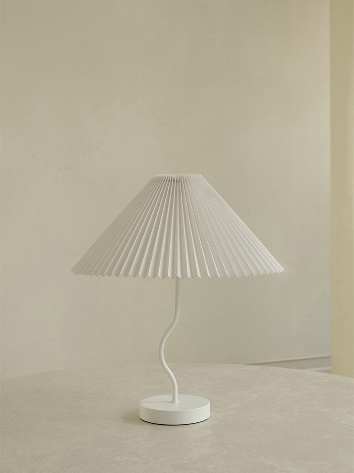 Pleated Stand Lamp M