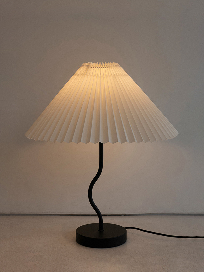 Pleated Stand Lamp M