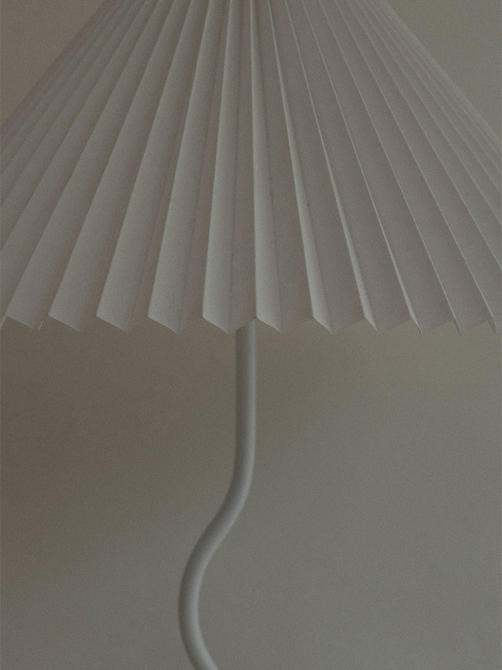 Pleated Stand Lamp M