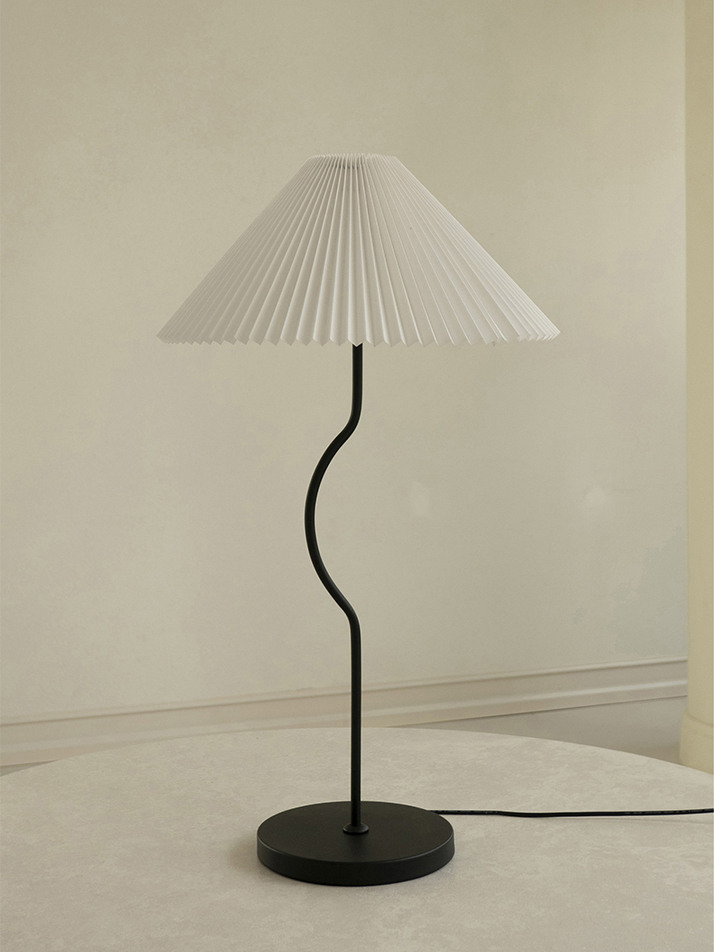 Pleated Medium Stand Lamp