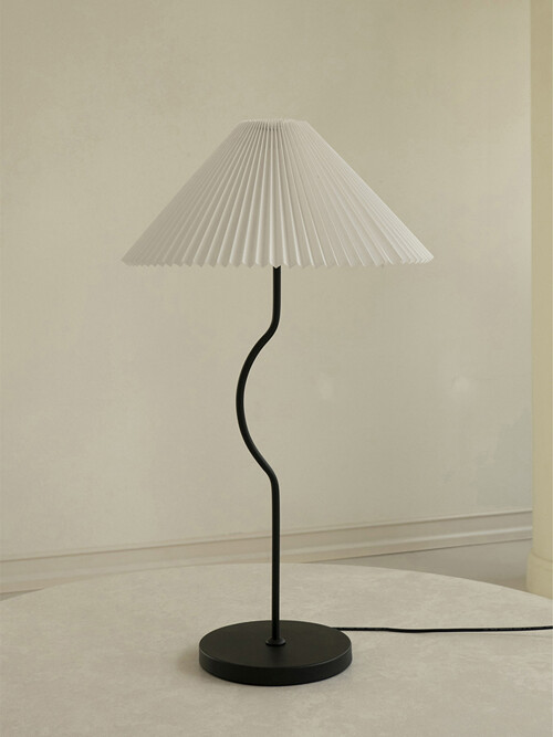 Pleated Medium Stand Lamp