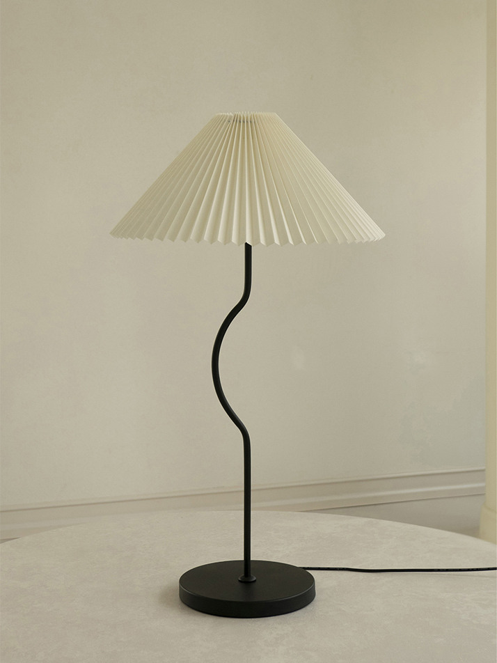 Pleated Medium Stand Lamp