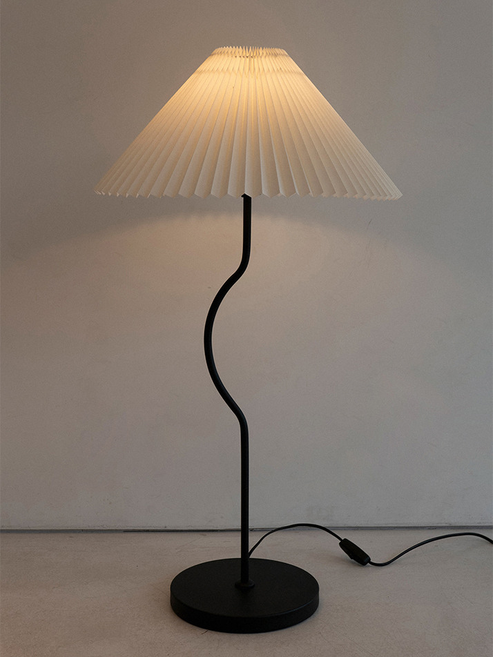 Pleated Medium Stand Lamp