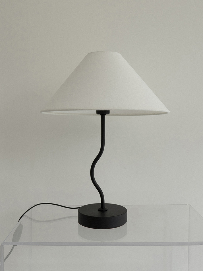 Fig Stand Lamp Black