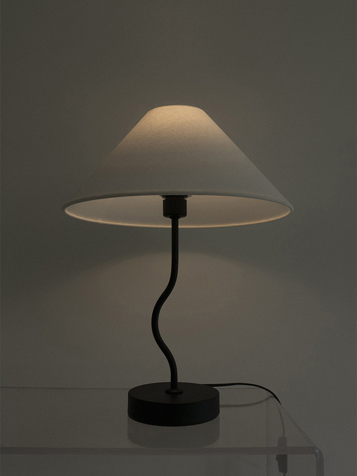 Fig Stand Lamp Black